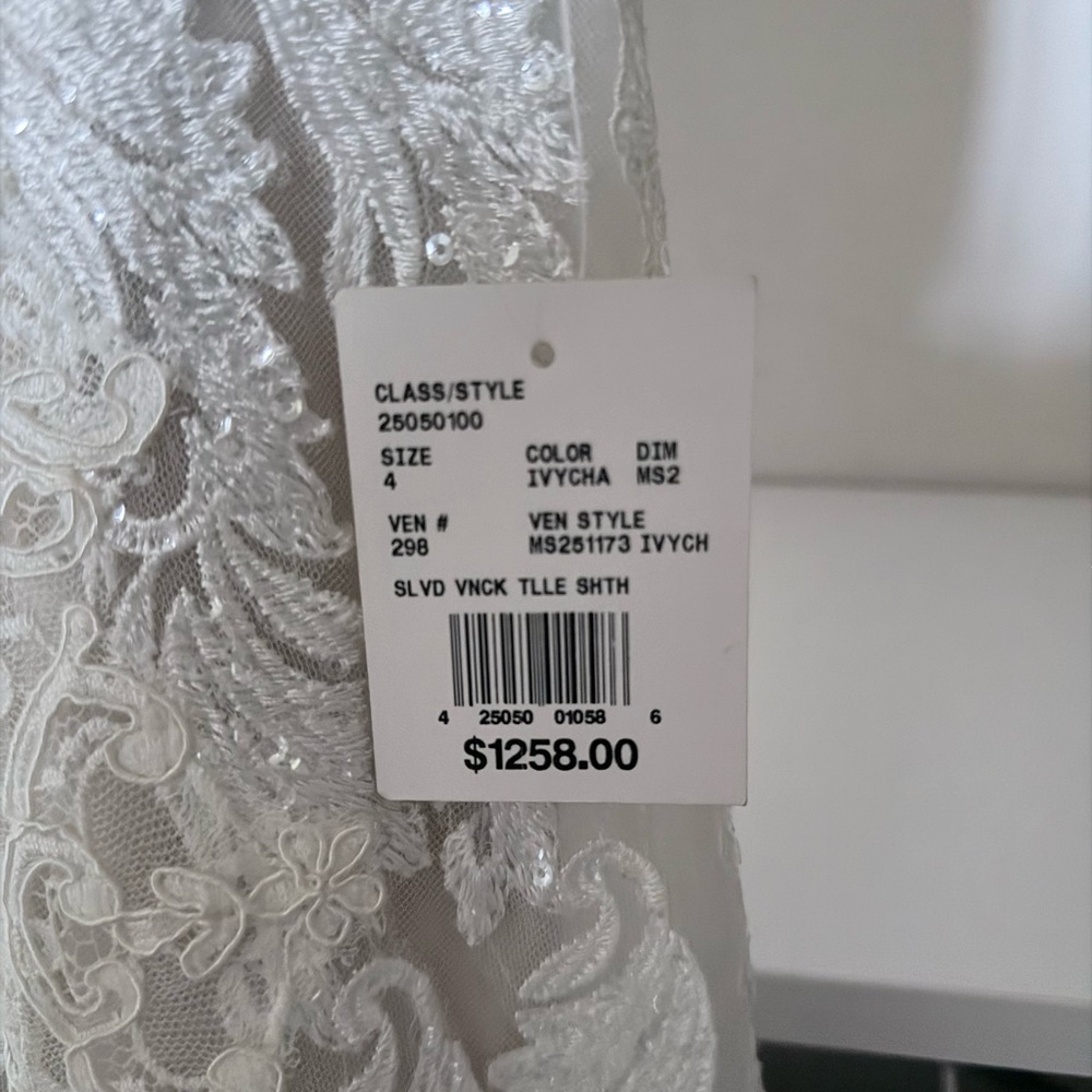 David's Bridal White Lace Wedding Dress - Picture 2 of 5